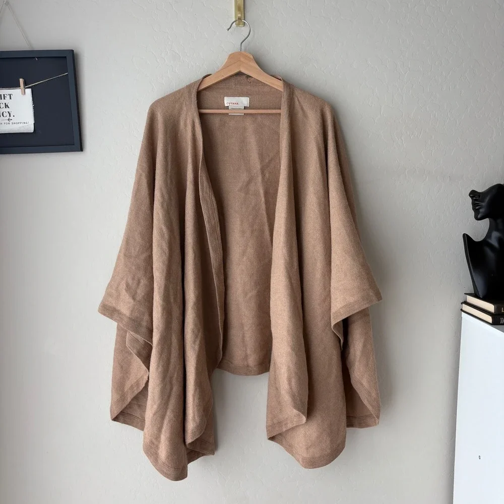 Cuyana Baby Alpaca Square‎ Edge Shawl Cape Wrap Cardigan Camel One Size - Picture 2 of 10